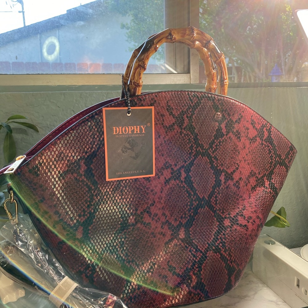 Diophy Red Vegan Snake Skin Purse - Picture 15 of 16